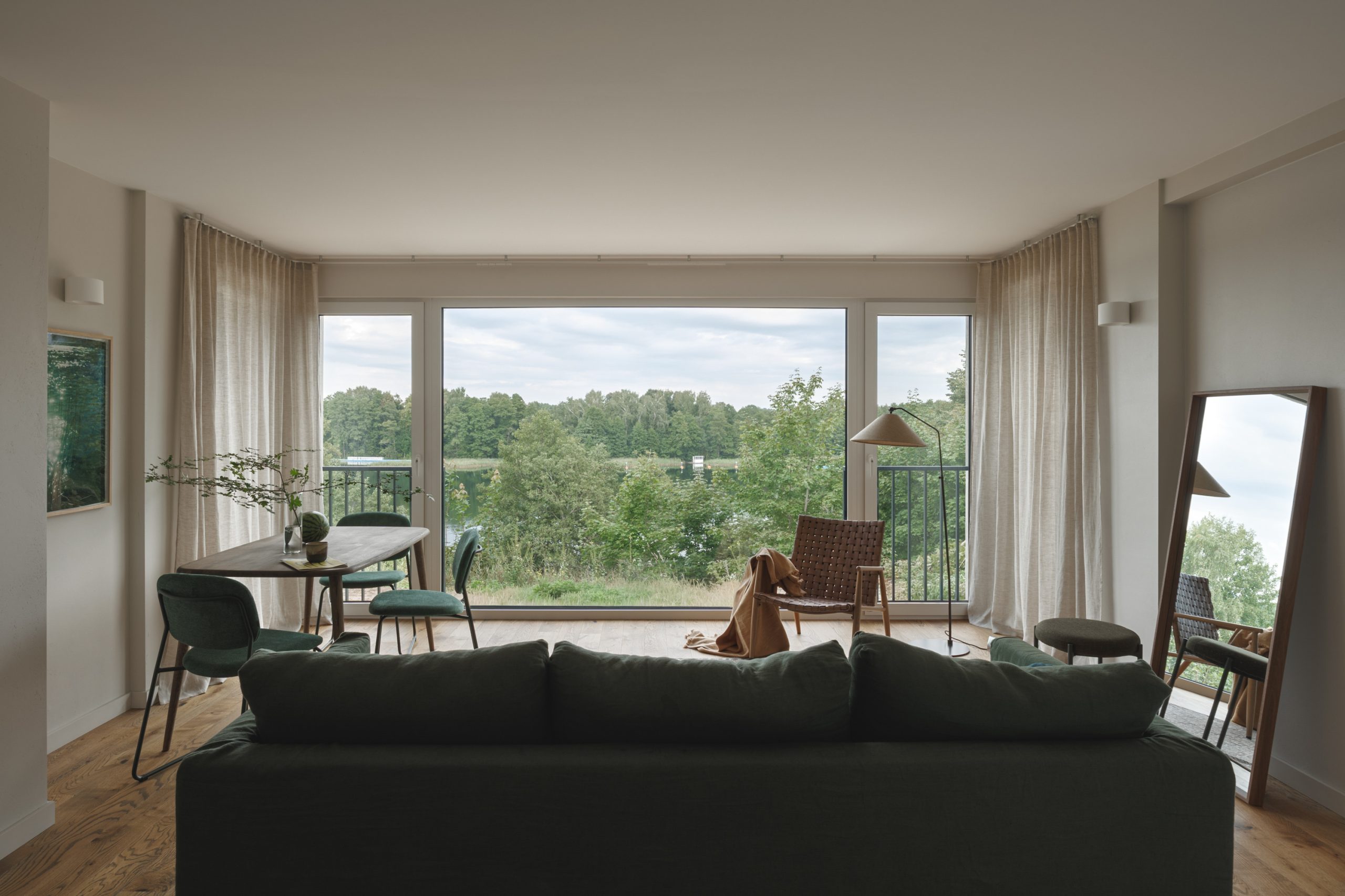 Apartamentai su panoraminiu vaizdu į ežerą